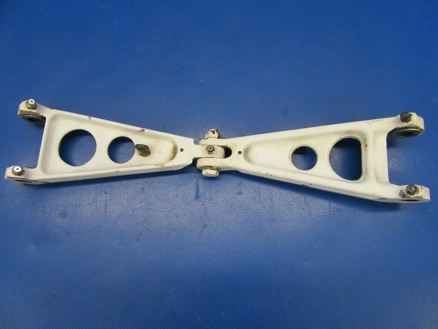 Beech A36 Torque Knee Upper & Lower Main Landing Gear 36-810015-7 (0619-462)