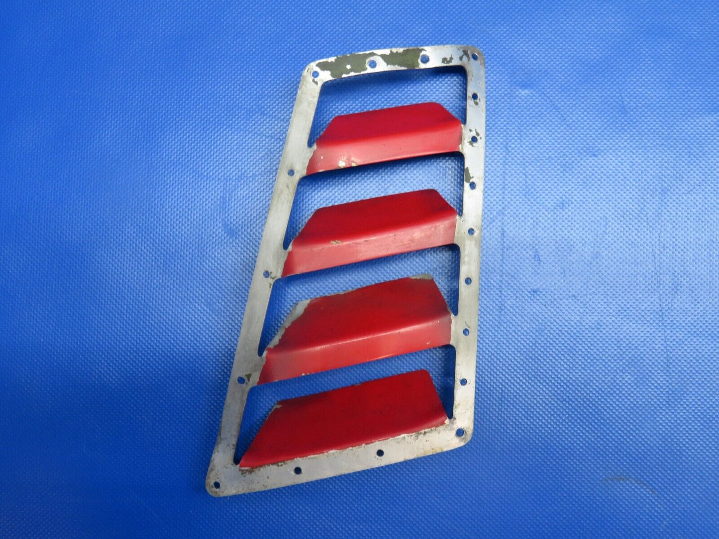 Cessna 210 Louver RH P/N 1213309-2 (0124-1083)