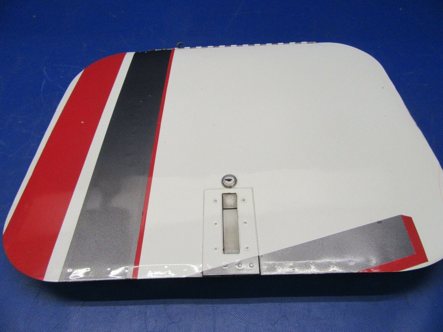 Beech Baron 95-B55 Cabin Baggage Door NO KEY P/N 35-410070-608 (1121-312)