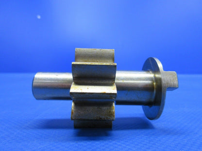 Lycoming Oil Pump Shaft & Gear P/N 61174 (0224-1674)