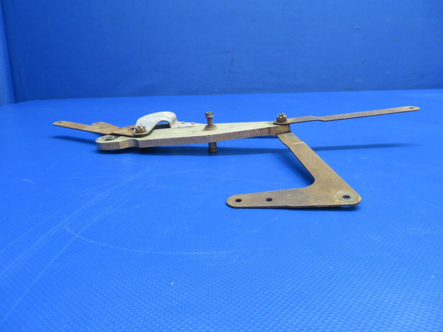 Cessna 210 Elevator Control System Bellcrank Assy P/N 1260440-3 (0124-1023)
