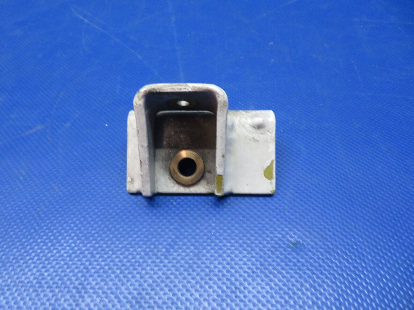 Beech 99 Bracket INBD LH / OTBD RH MG Door P/N 99-810030-18 (0224-295)