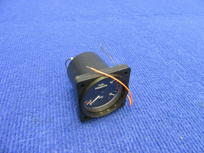 Fuel Pressure Indicator P/N 10-01082 NOS(1221-315)