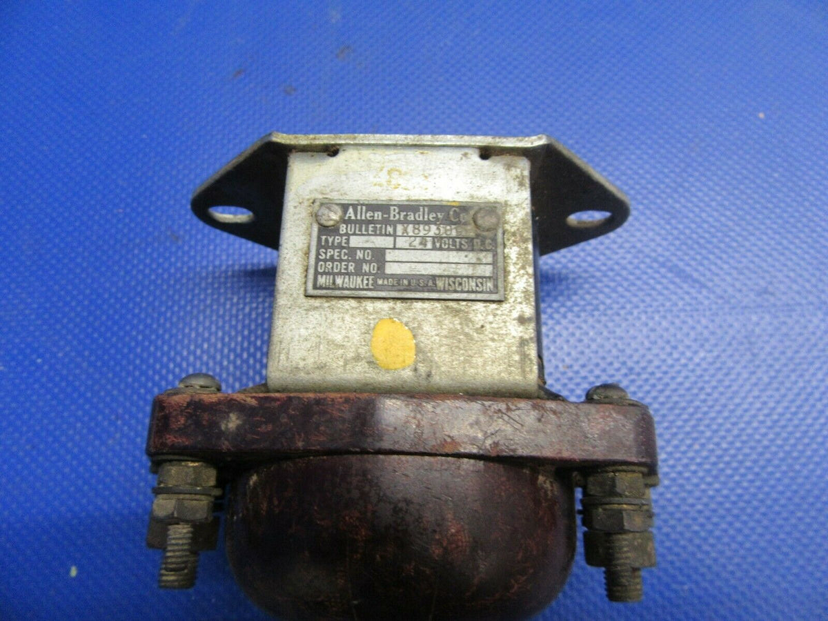Allen Bradley Motor Starter Relay 24V P/N X89309 (0821-617)