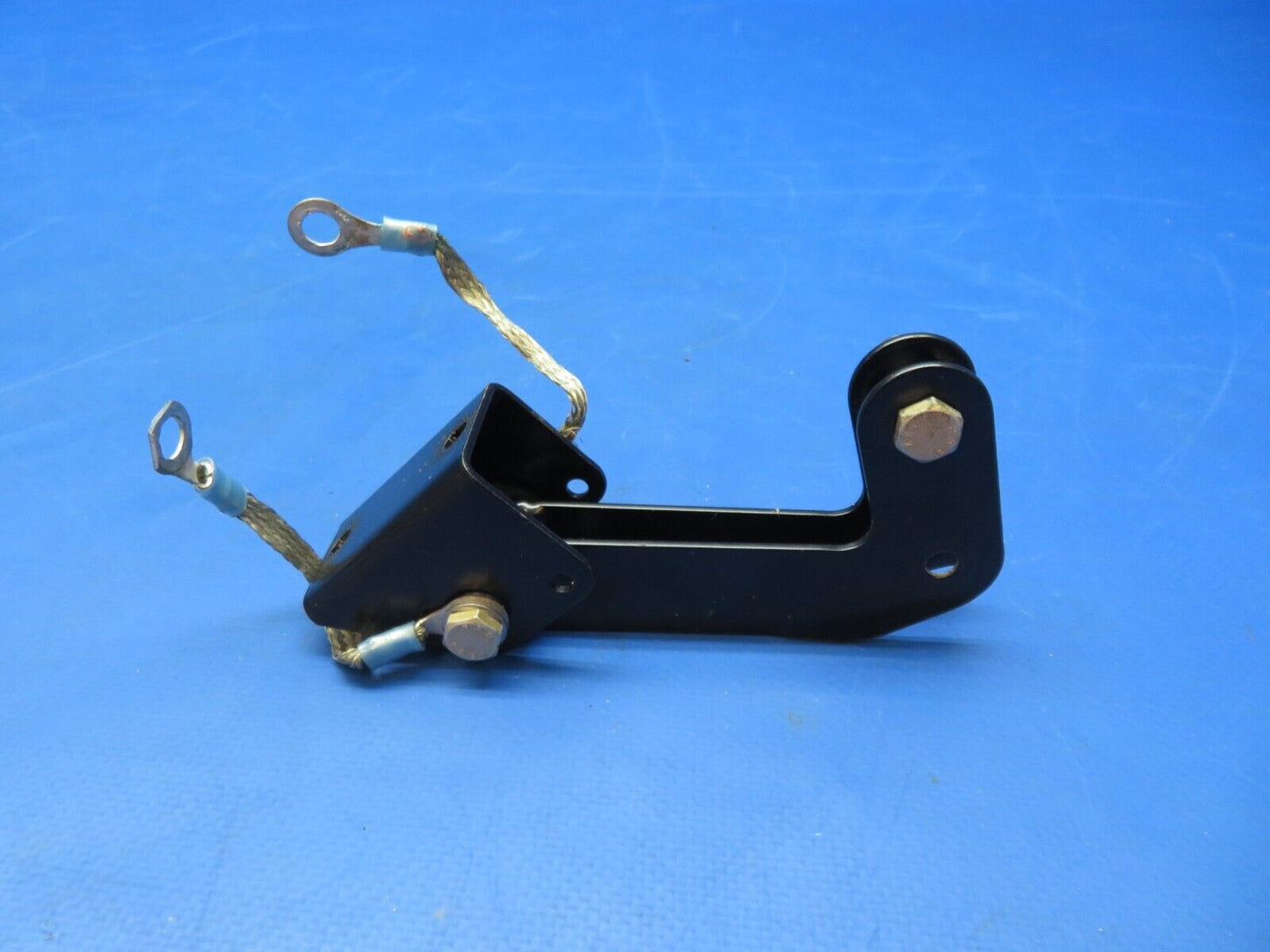 Diamond DA-42 Aileron Transfer Lever w/ Bracket P/N DA4-2713-20-00 (0623-424)