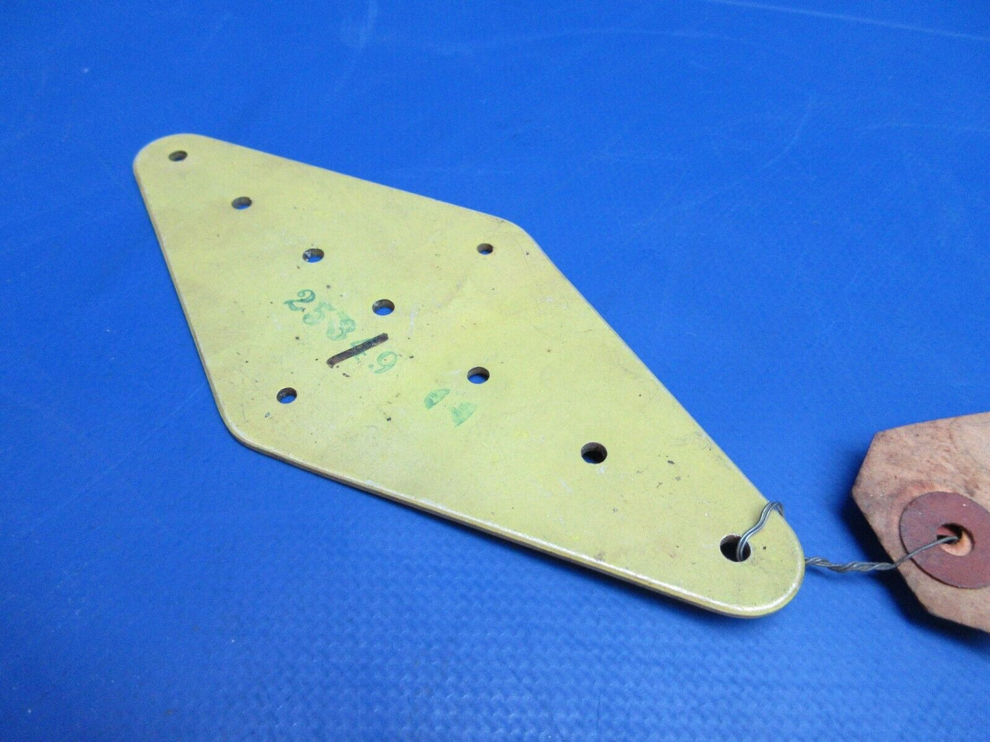 Piper Plate Reinforcement P/N 25319-00, 25319-000 NOS (0523-493)