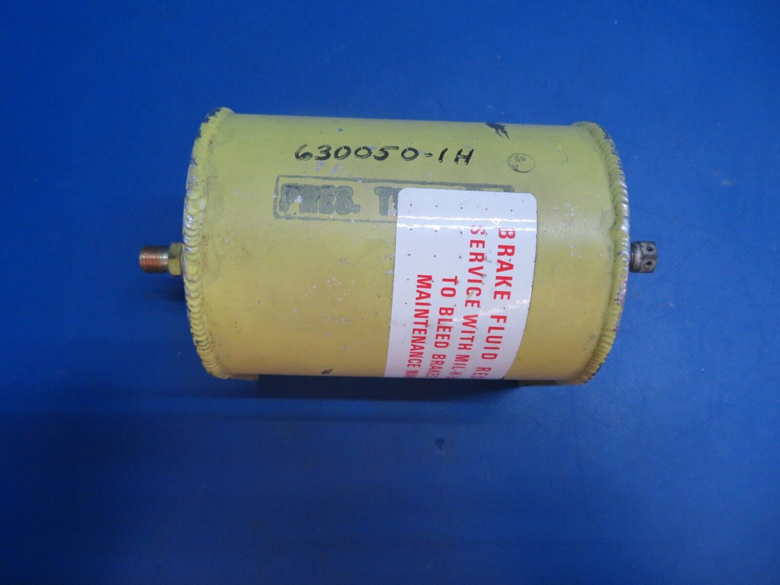 Piper Aerostar 602P Brake Fluid Reservoir Assy P/N 630050-01 (1222-982)