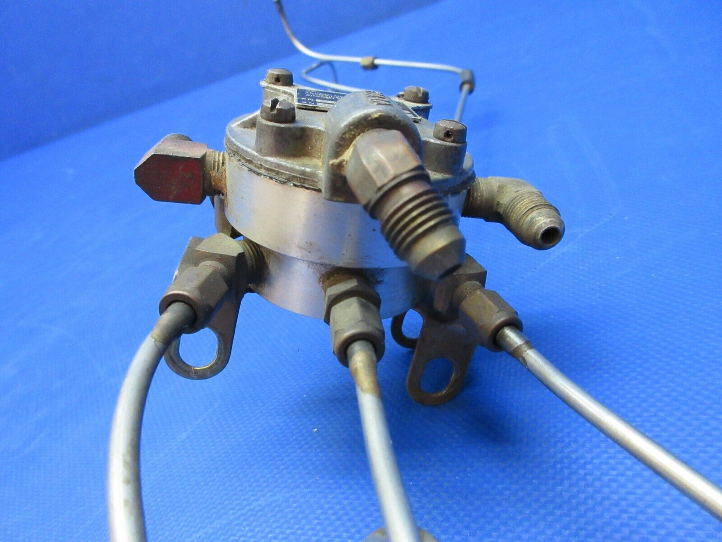 Continental Fuel Manifold Distributor P/N 634326-4A22 CORE w/ Lines (0124-1495)