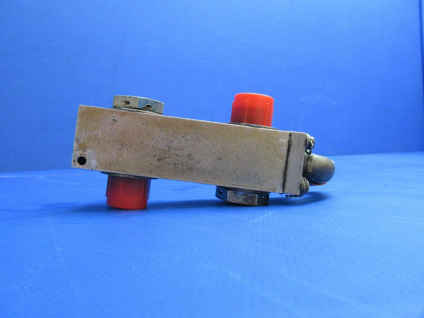 Cessna 310 / 310I Manifold Assy De-Ice P/N 0870123-4 (1023-767)