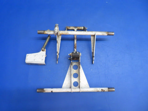 Piper PA-34-200T Seneca II Tube Nose Gear Door Actuation P/N 95771-00 (0223-822)