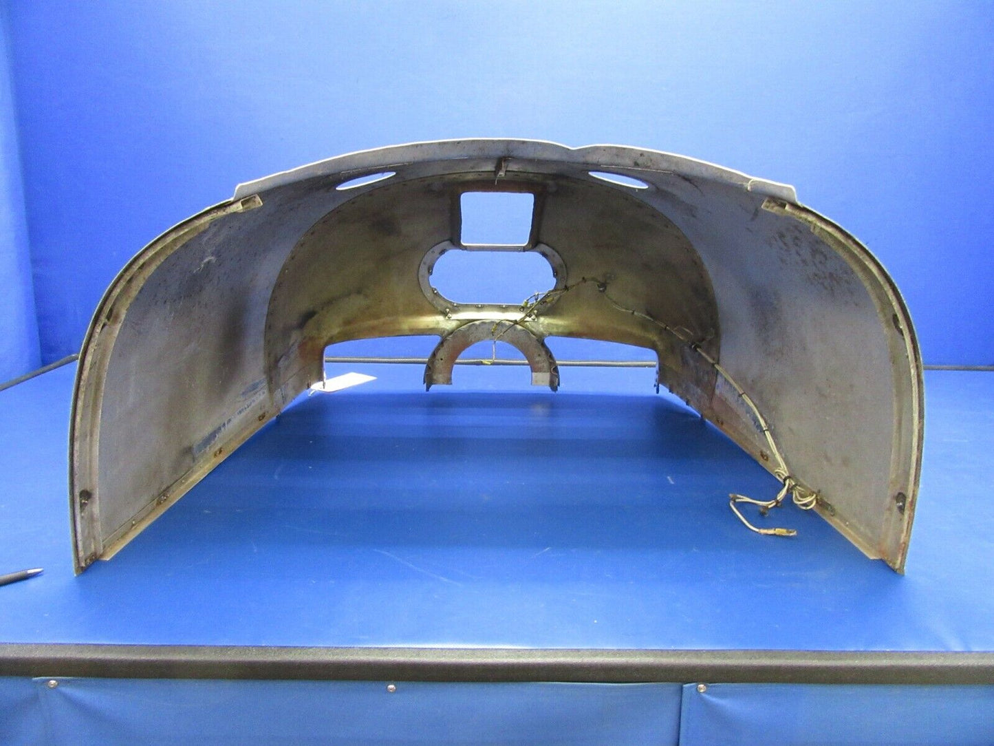 Cessna 150 Lower Cowl w / Dual Landing Light Provisions 0452010-18 (0321-484)