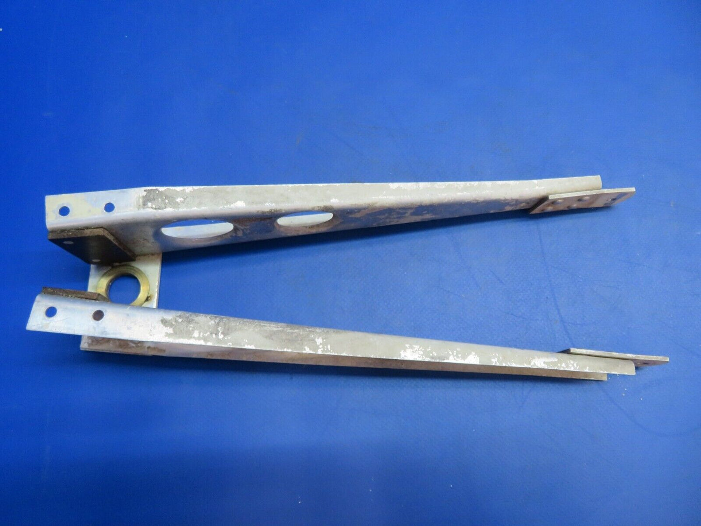 Piper PA-28R-201T Rib Assy Stabilator Trim P/N 65244-00, 65244-000 (1122-695)