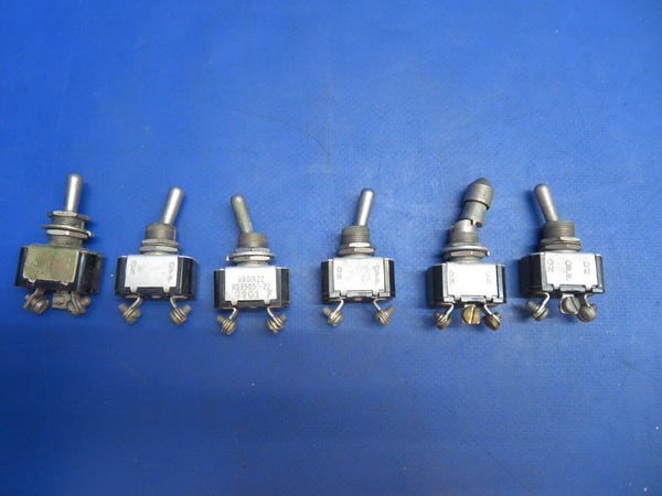 Piper Aerostar 602P Toggle Switch P/N MS25125-C3, MS35058-22 LOT OF 9 (0123-970)