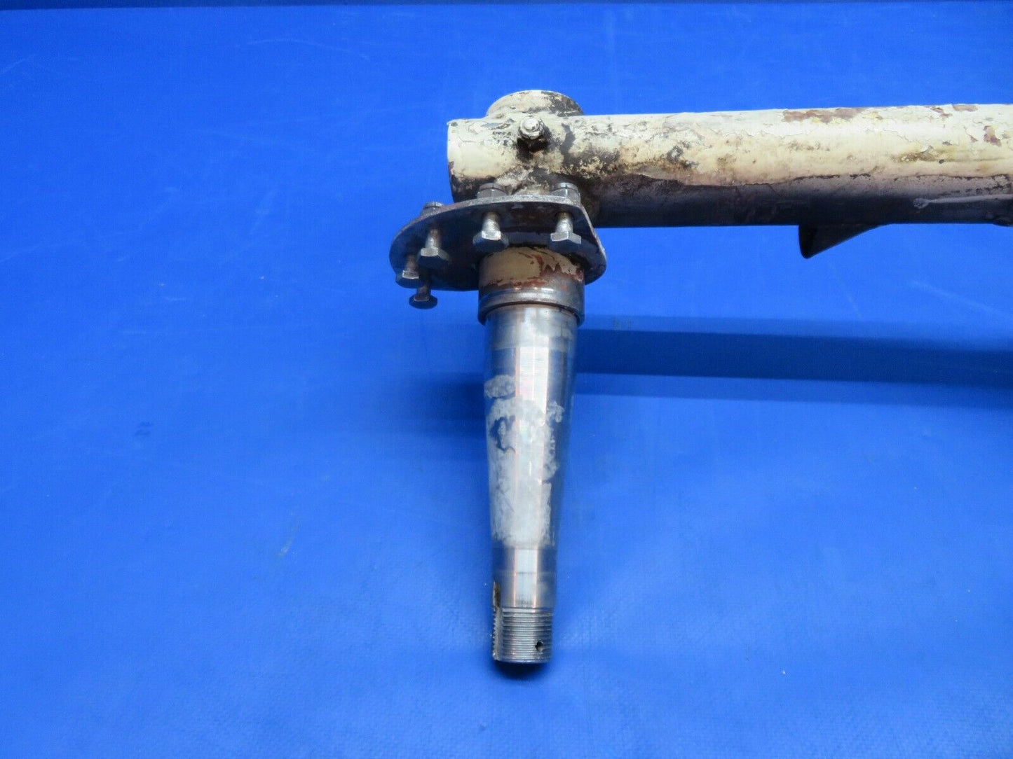 Early Cessna 310 / 310B RH Main Gear Assy P/N 0841000-96 FOR PARTS (1223-188)