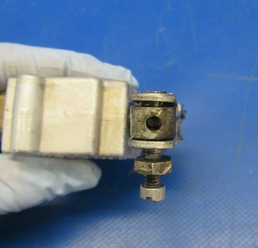 Beech Debonair 35-A33 Hoof Brake Valve Assy P/N A53-T (0119-307)