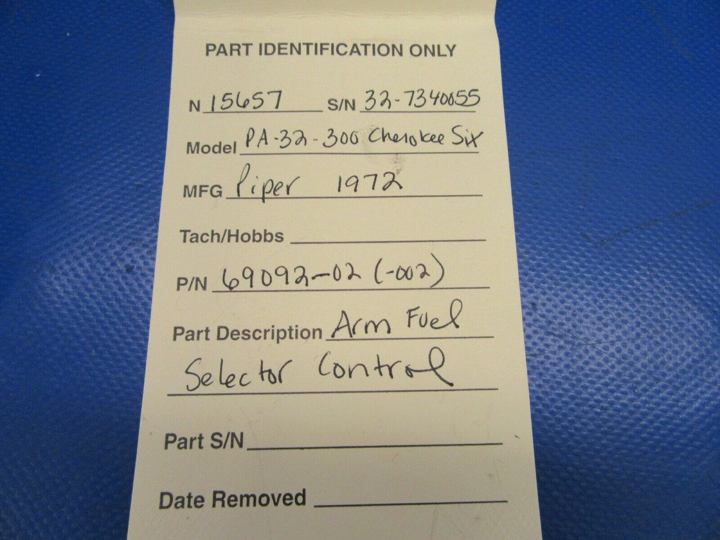 Piper PA-32-300 Cherokee Six Arm Fuel Selector Control P/N 69092-02 (0819-80)