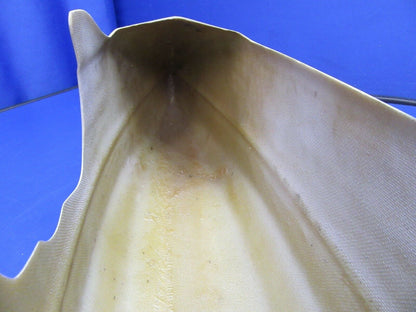 Cessna 1971-1973 Wheel Pant / Fairing Fiberglass LH P/N 0741046-201 (0621-651)