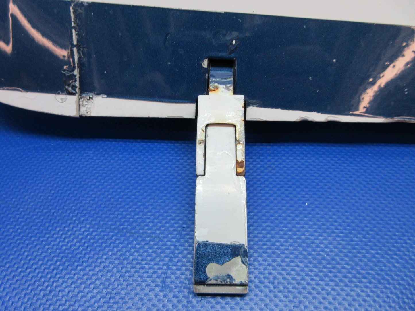 Cessna 401 / 401A RH Nose Baggage Door Assy P/N 5013107-60 (1223-1483)