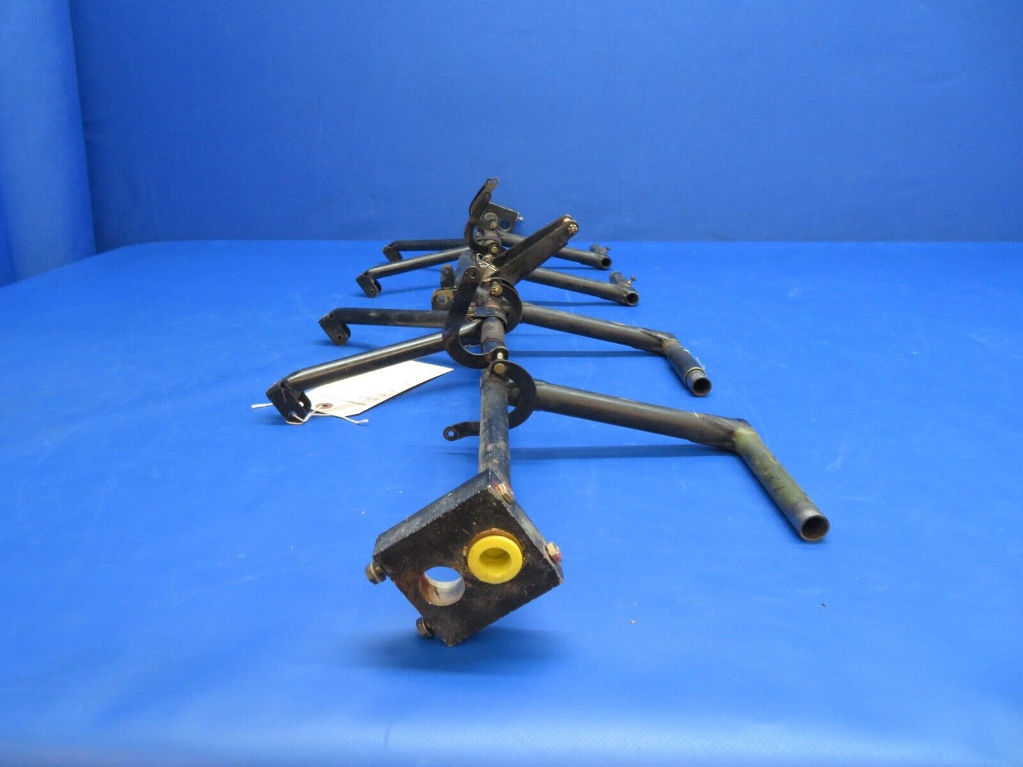 Piper PA-34-200T Seneca II Rudder Pedal Assy P/N 95385-04 (0323-549)