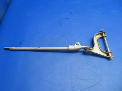 Beech C-35 Bonanza Landing Gear Door Actuator Idler LH P/N 35-815118 (1222-522)