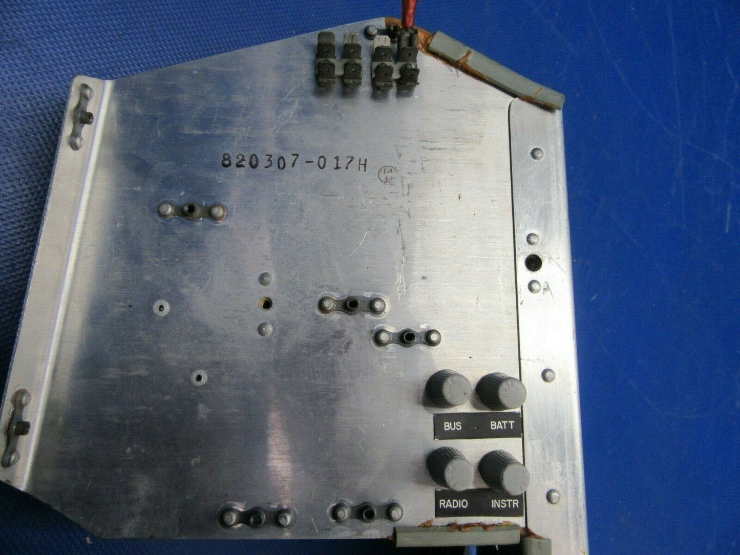 Mooney M20K Bracket w/ Sangamo Capacitor & RCA Transistor 820307-903 (0721-556)