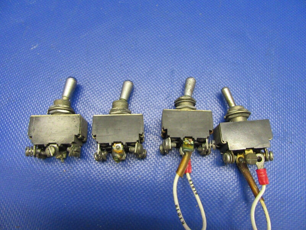 Beech Baron 95-B55 Toggle Switch P/N 380053-1, 380053-3 LOT OF 4 (1121-354)