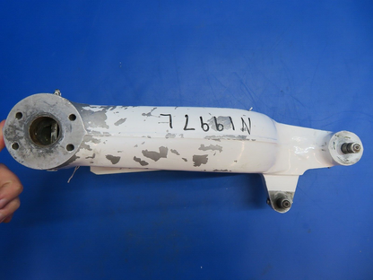 Beech Sierra B24R Nose Gear Axle & Fork Assy P/N 169-820000-603 (1222-840)
