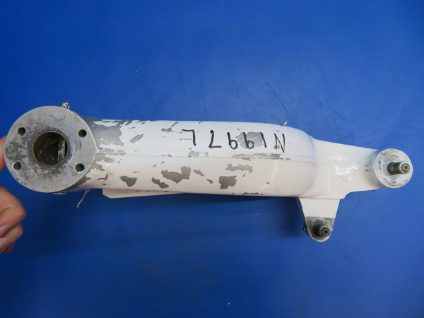 Beech Sierra B24R Nose Gear Axle & Fork Assy P/N 169-820000-603 (1222-840)