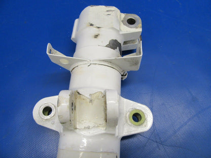 Beech 95-B55 Main Gear Cylinder RH P/N 35-815247-90 (0219-118)
