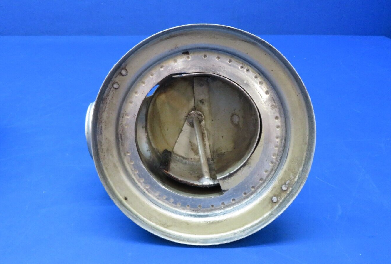 Cessna 401 RH Air Induction Canister Weld Assy w/ Cap P/N 0850320-24 (0523-223)