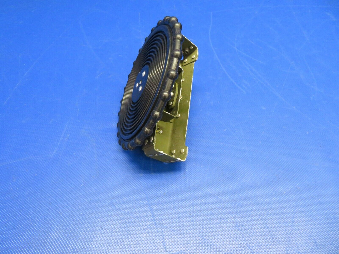 Cessna 210 / T210N Rudder Trim Wheel w/ Bracket P/N 2113046-1 (0921-146)