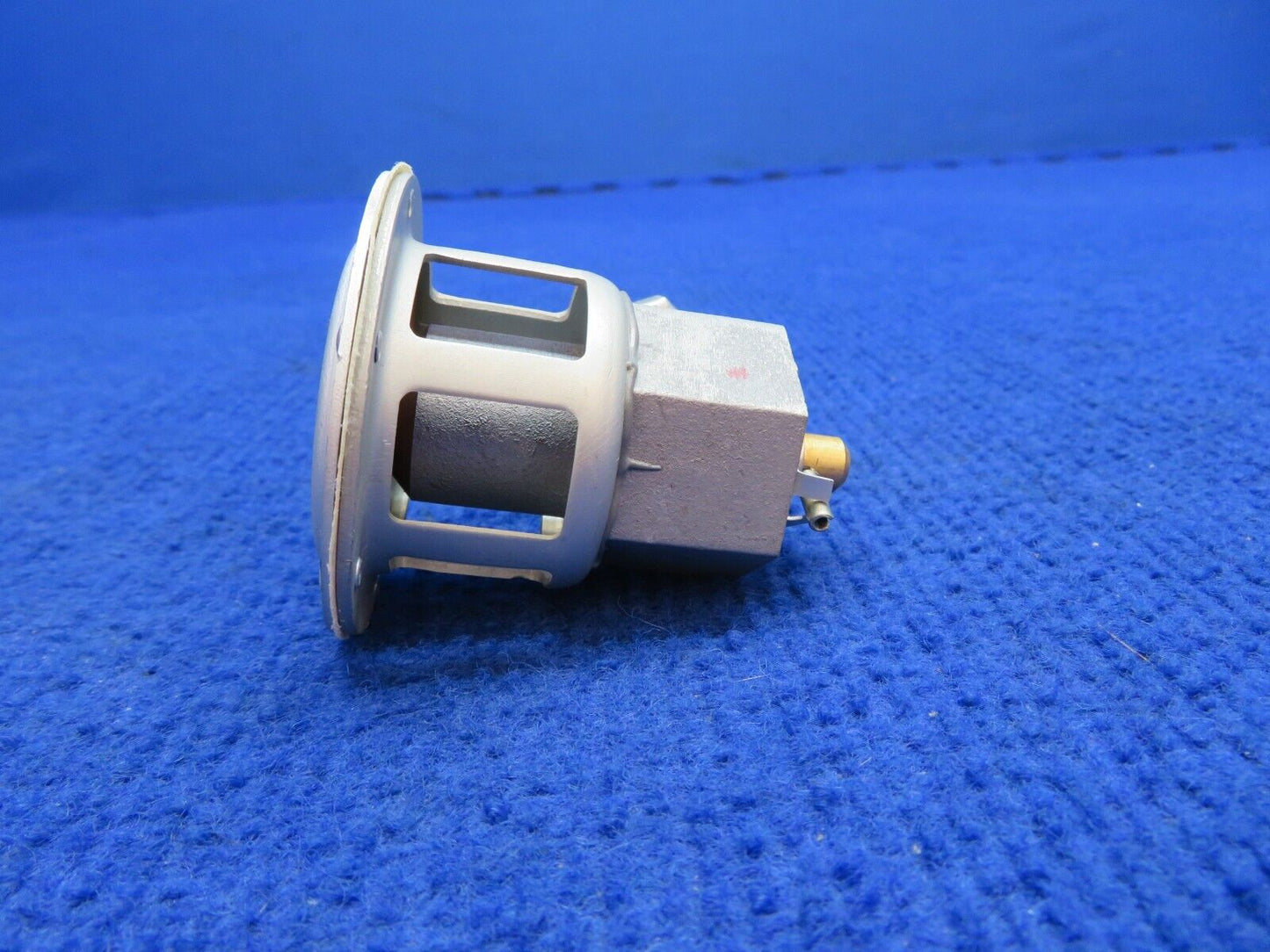 Airborne Vacuum Regulator Valve P/N 2H30-11 NOS (0622-18)