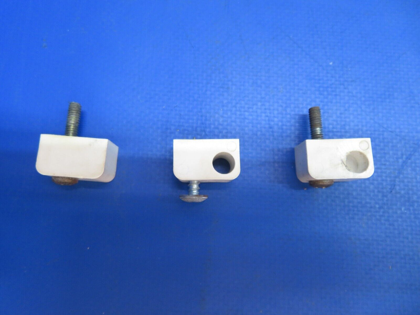 Piper PA-34-200T Seneca II Bracket Window Curtain Rod P/N 67969-04 (0323-539)