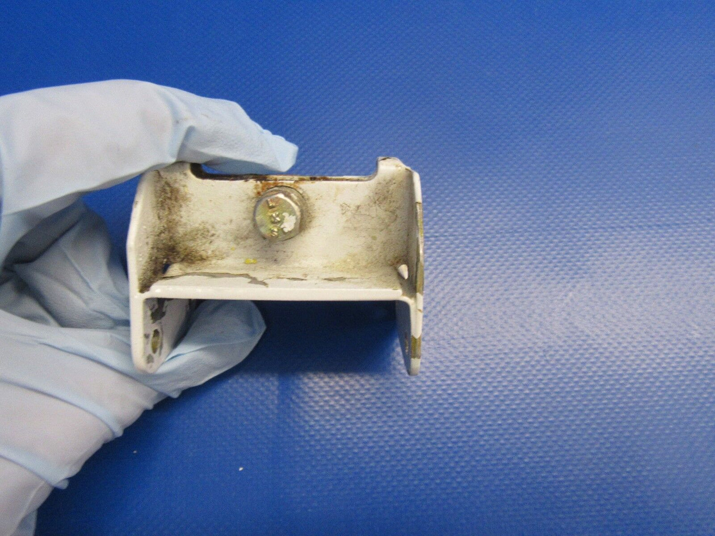 Beech Baron Aileron Hinge OTBD P/N 35-135025-32 (1217-40)