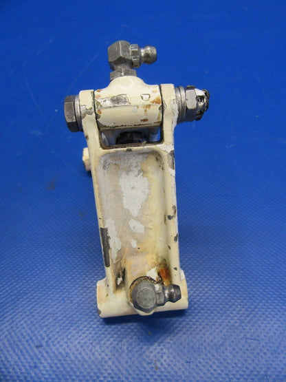 Beech Baron Link Assy Nose Gear PN 35-825173-2 & 35-825035-2 (1117-131)