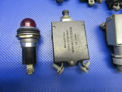 Piper PA-28-140 Assorted Switches & Circuit Breakers (0621-326)