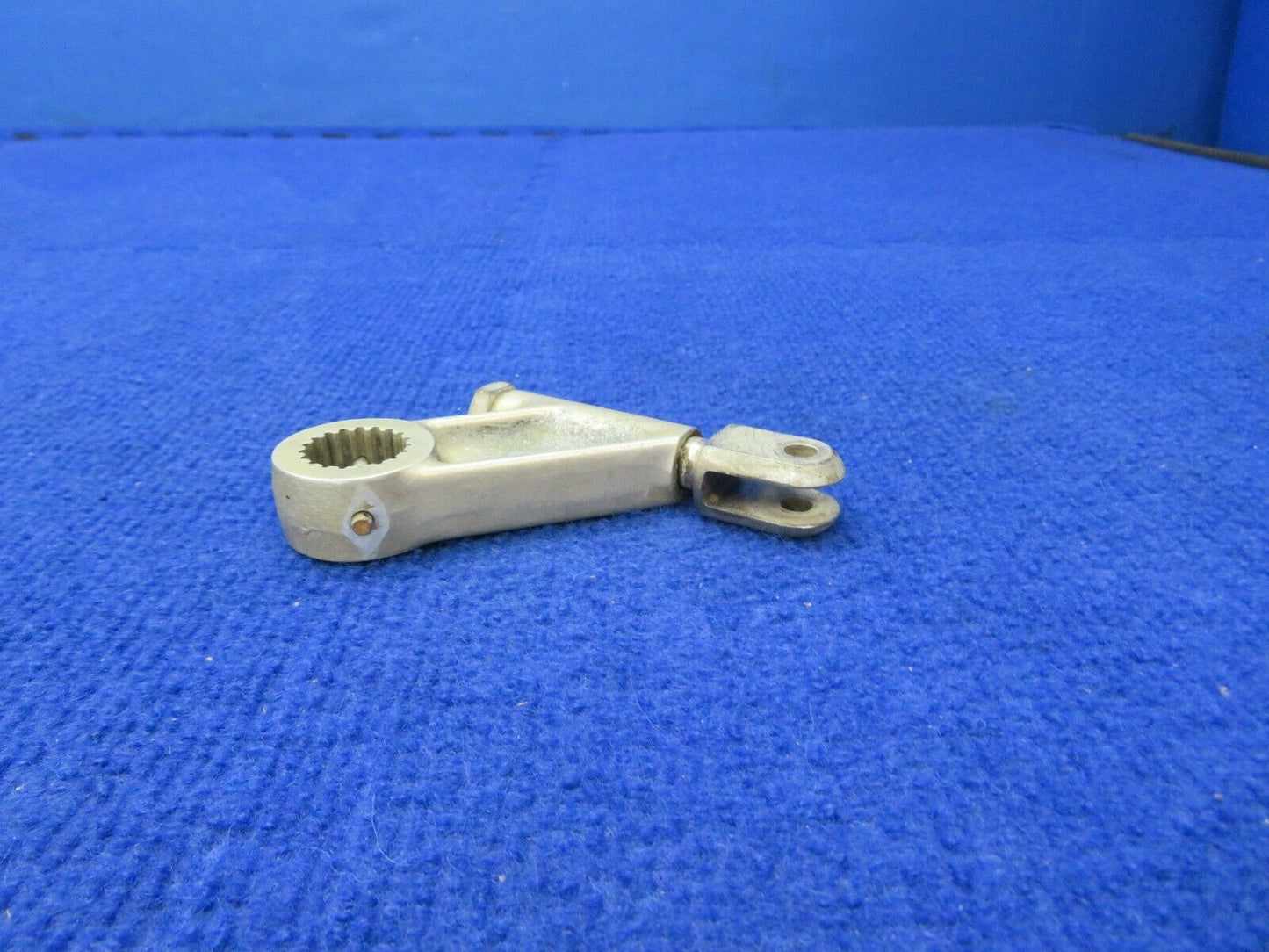 1956 Cessna 310 Nose Gear Bellcrank Adjusting P/N 0842104-1 (0422-460)