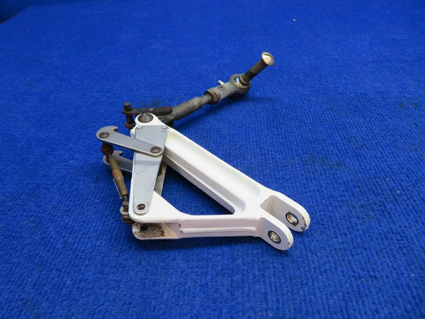 Piper PA-28R-200 Main Gear Truss Assy Link LH P/N 67025-05 (0822-462)