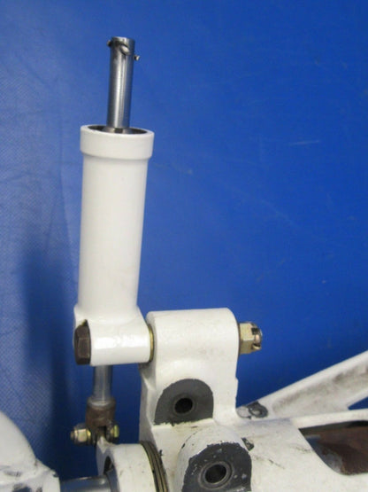Beech Baron 95-B55 Nose Gear 96-820000-618, 35-825196-696 (1118-02)
