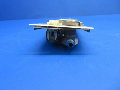 Cessna Wemac Air Vent / Light/ Oxygen Overhead Panel Assy P/N 2375-25 (0922-801)