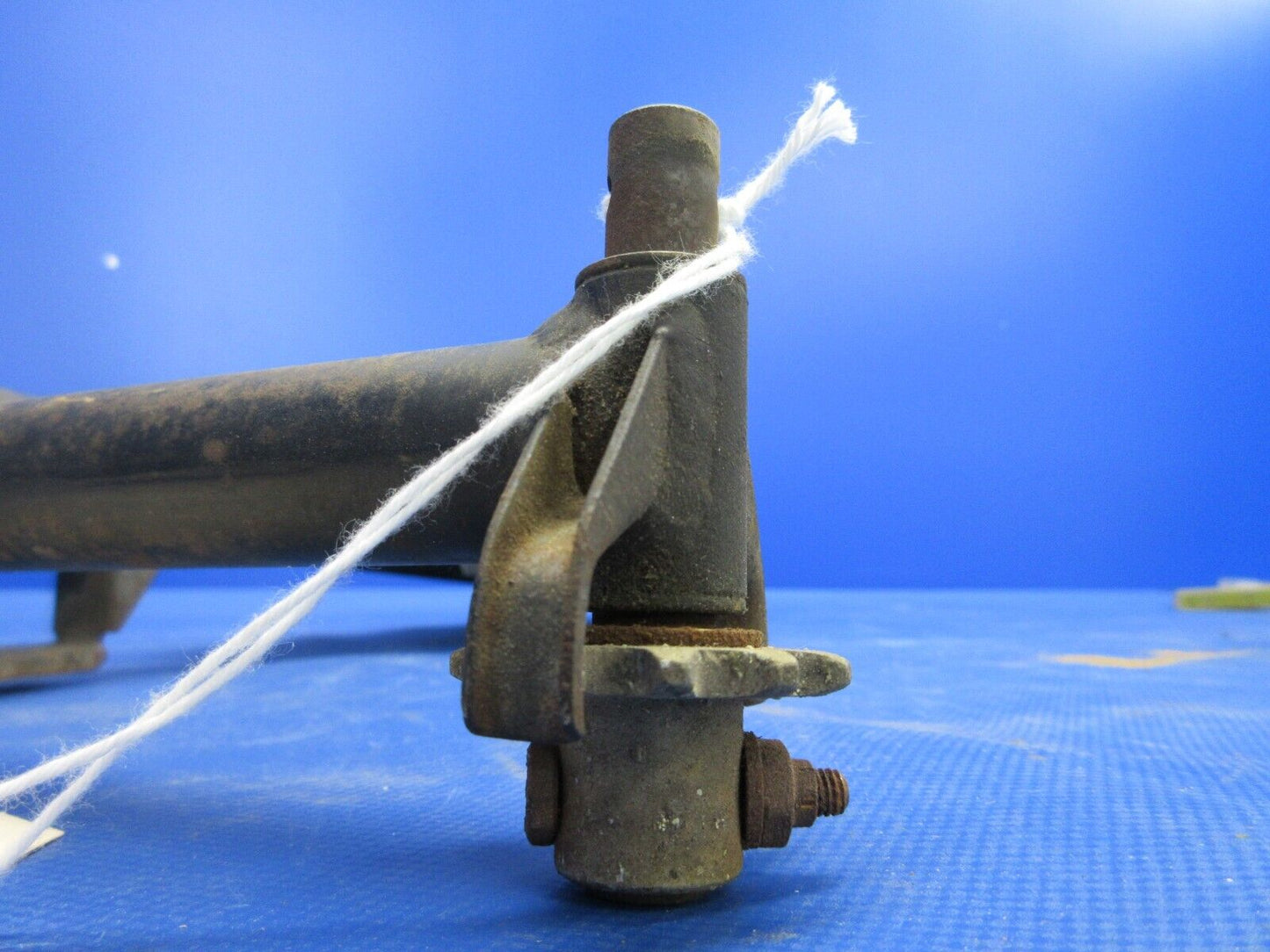 Cessna 172 Control Tee Assembly P/N 0411221-3 (0224-1386)