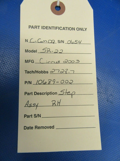Cirrus SR22 RH Boarding Assist Step P/N 10689-002 (1019-384)