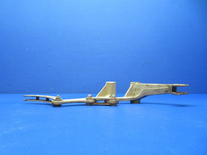 Early Cessna 310 / 310B Idler Arm Bellcrank MG LH P/N 0841106-1 (1223-220)