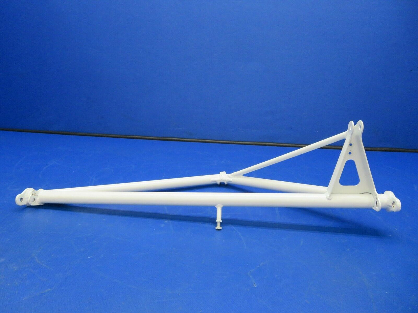 Beech Baron 95-B55 Brace Assy Main Gear RH P/N 35-815155-611 (0320-167)