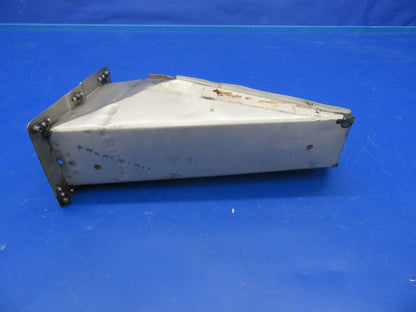 Beech Baron 58P Duct Assy P/N 102-980013-27 (0318-205)