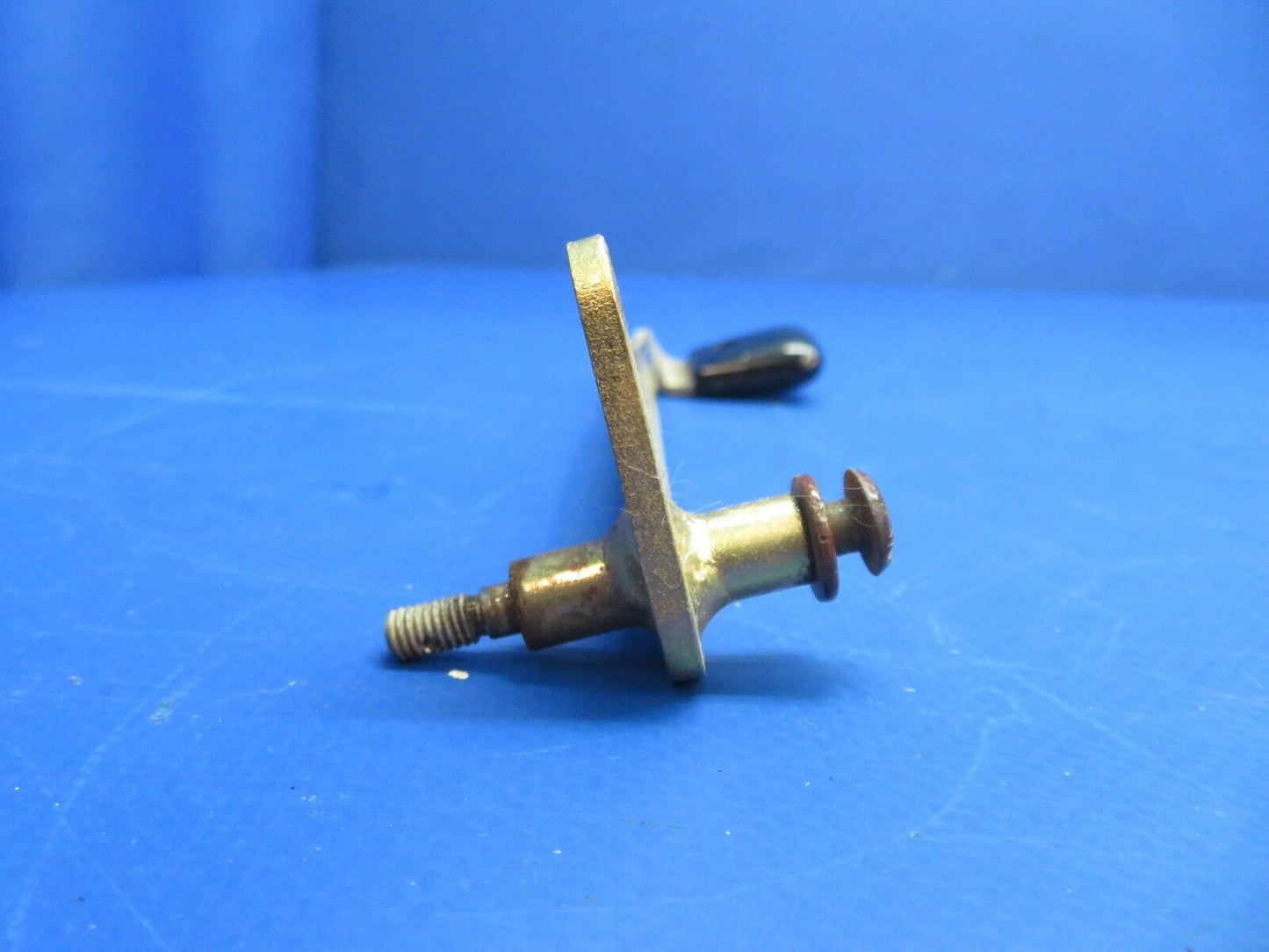Piper PA-28R-201T Cabin Door Interior Handle P/N 79515-13, 79515-013 (1122-826)