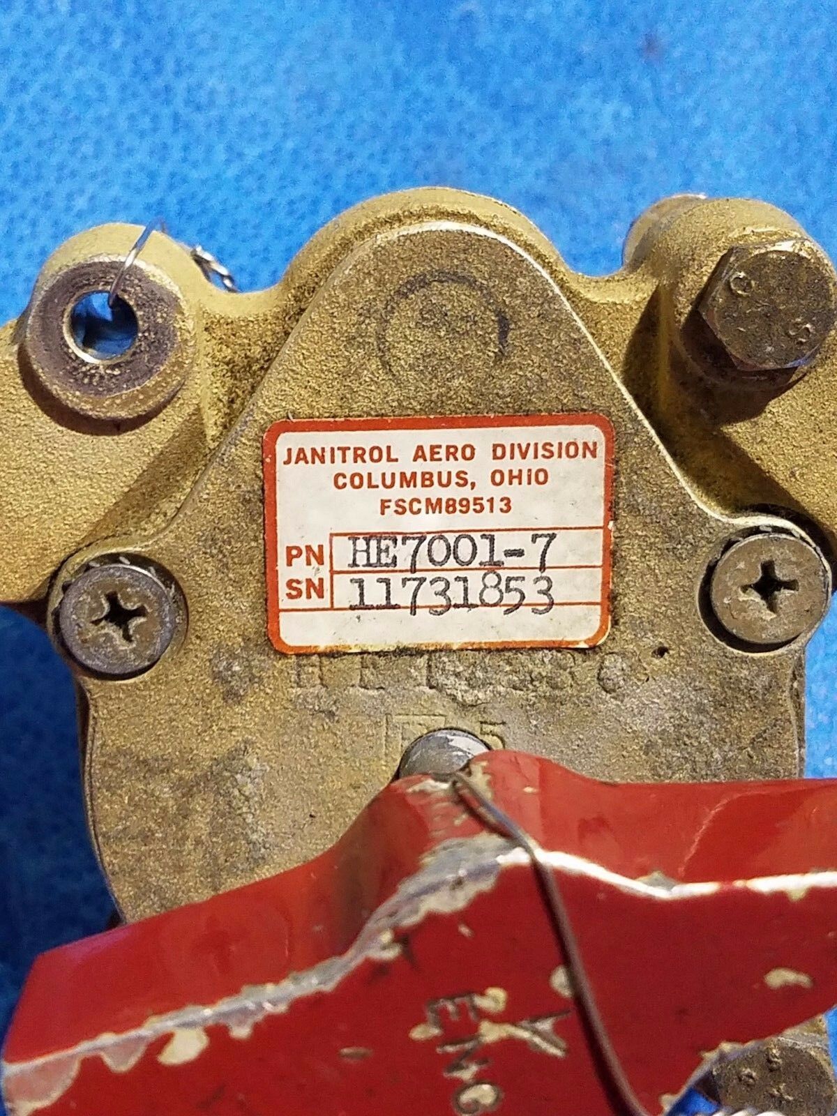 Beech Baron 58 Fuel Selector Control P/N HE7001-7 (0716-35)