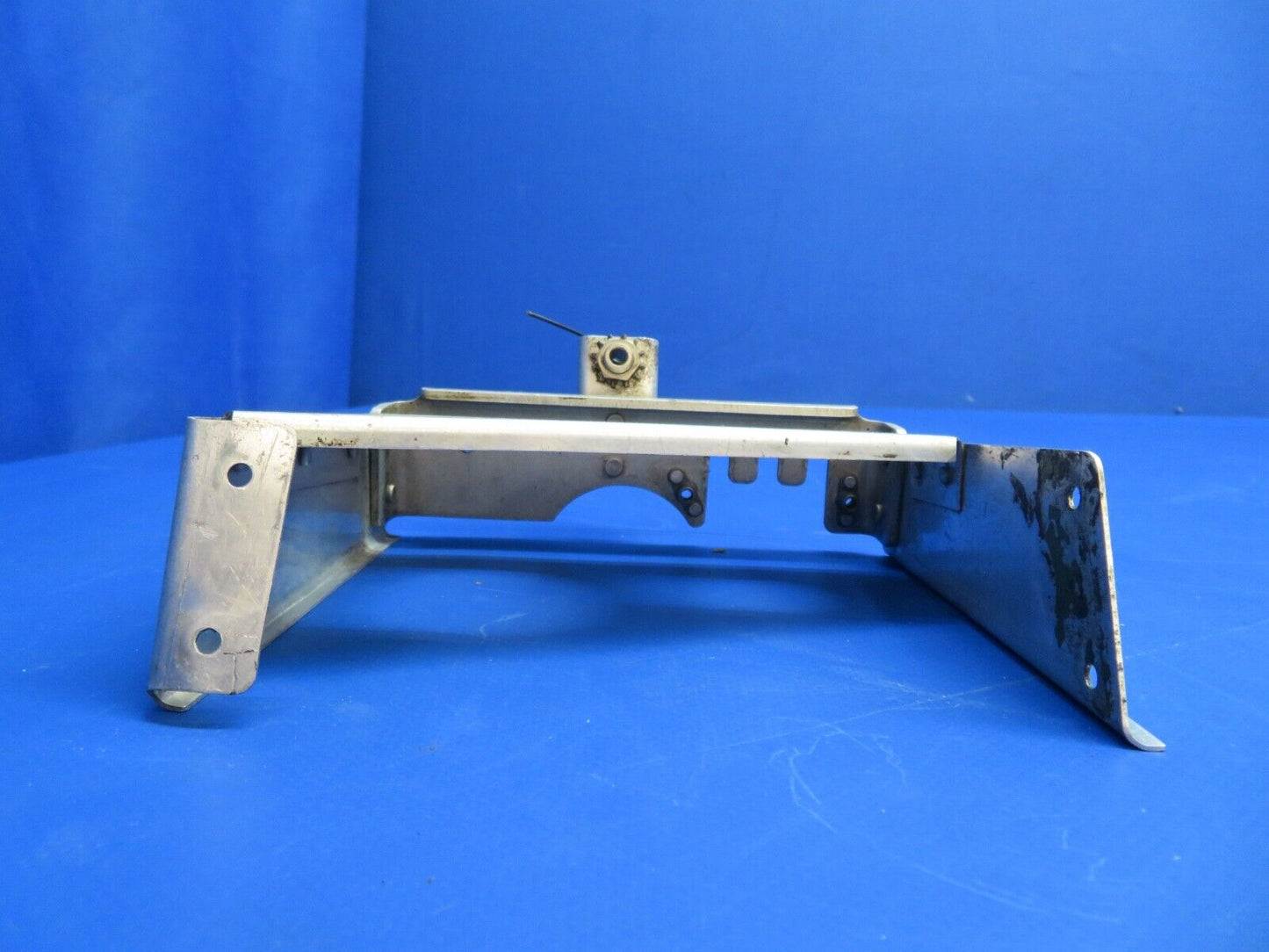 Piper PA-28R-200 Arrow Support Assy Engine Control P/N 67206-02 (1022-702)
