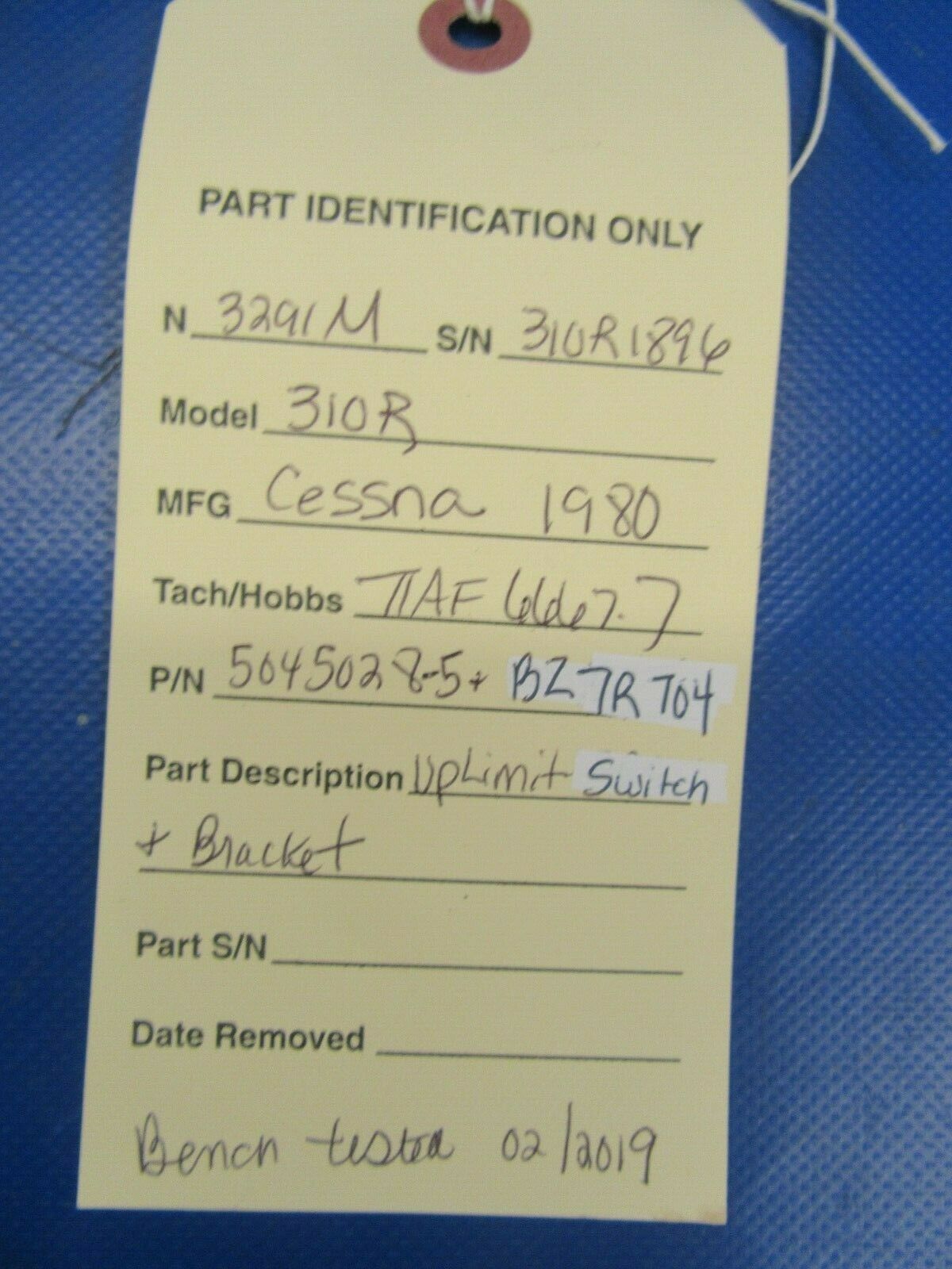 Cessna 310 R Up Limit Switch & Bracket BZ7RT04 & 5045028-5 (0219-260)