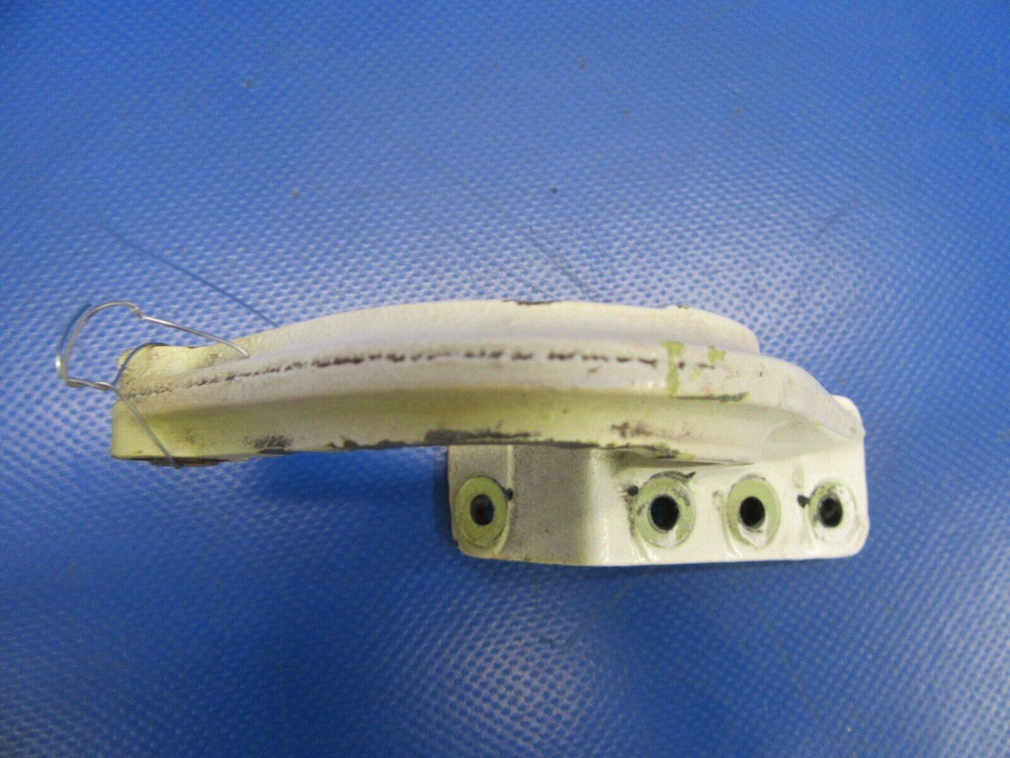 Beech Bonanza A36 Hinge Assy MLG AFT INBD RH P/N 35-815016-5 (0719-54)